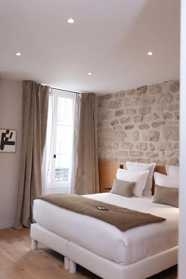 Tinah Paris, Champs Elysees 巴黎