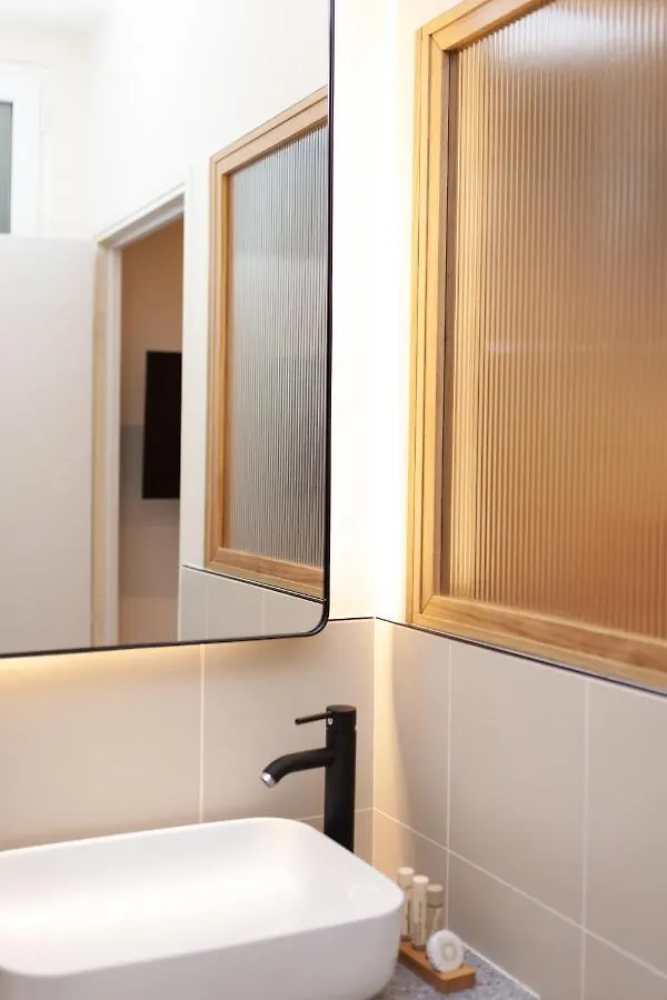 Hotell Tinah Paris, Champs Elysees