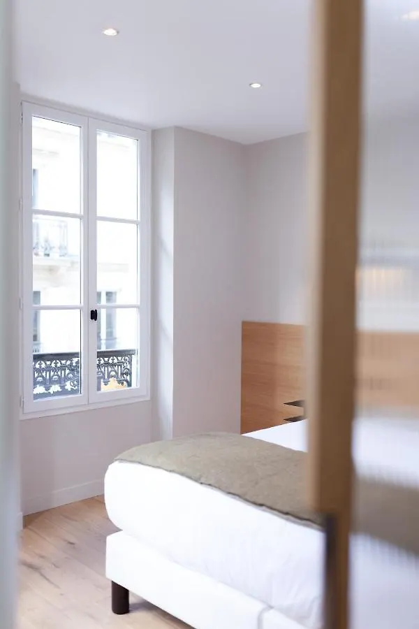Hotel Tinah Paris, Champs Elysees