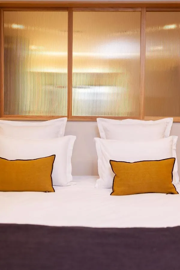 Tinah Paris, Champs Elysees 2*