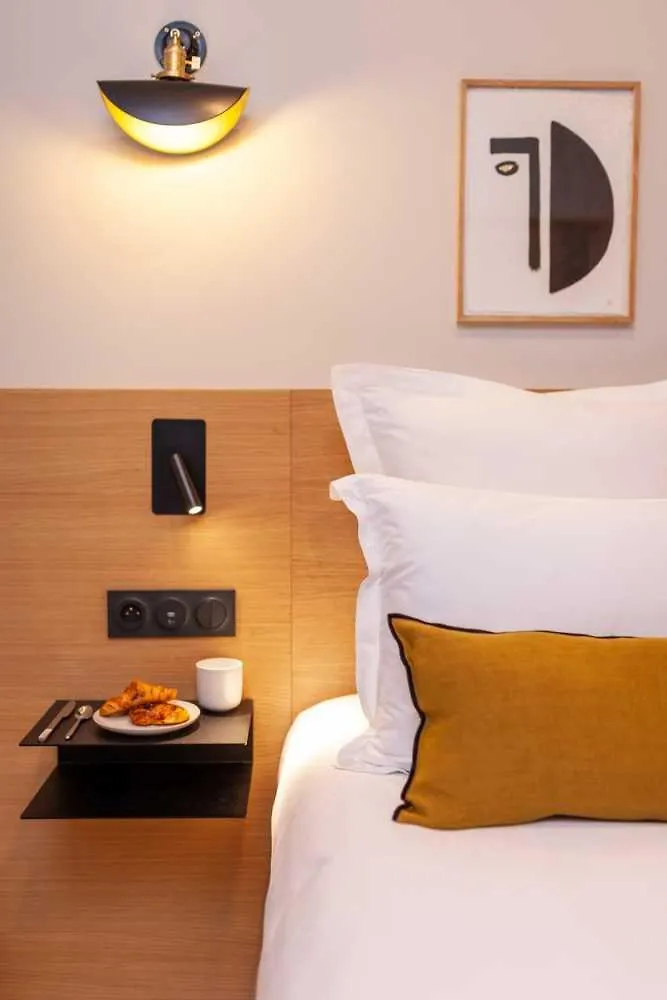 Tinah Paris, Champs Elysees 2*